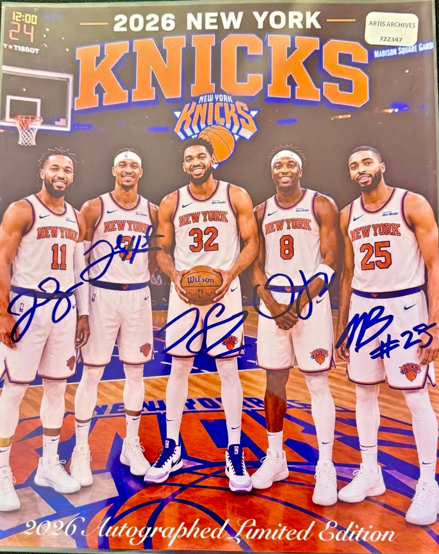 2026 New York Knicks Team Signed 8×10 Photograph — ARA Authenticated